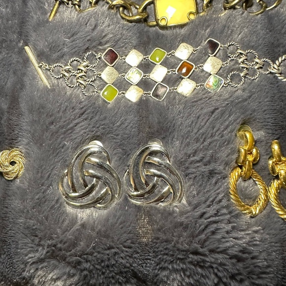 Costume Jewelry Lot - Picture 12 of 15